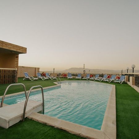 Queens Valley Hotel Luxor Buitenkant foto