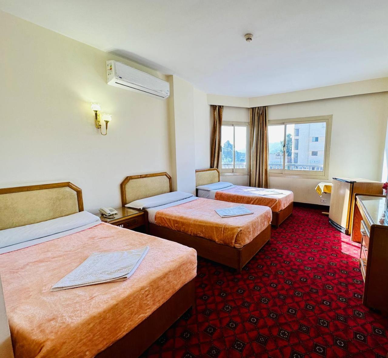 Queens Valley Hotel Luxor Buitenkant foto