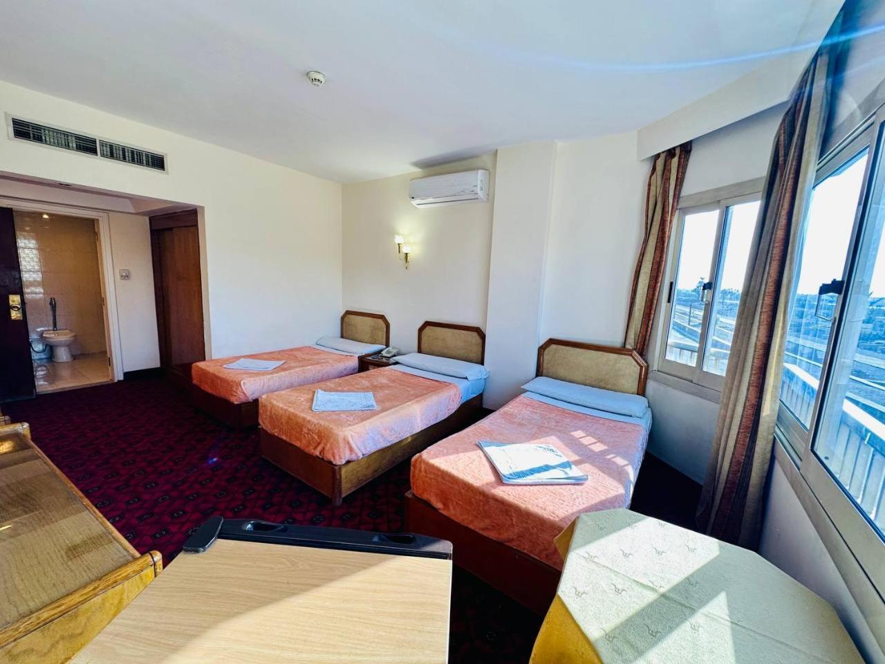 Queens Valley Hotel Luxor Buitenkant foto