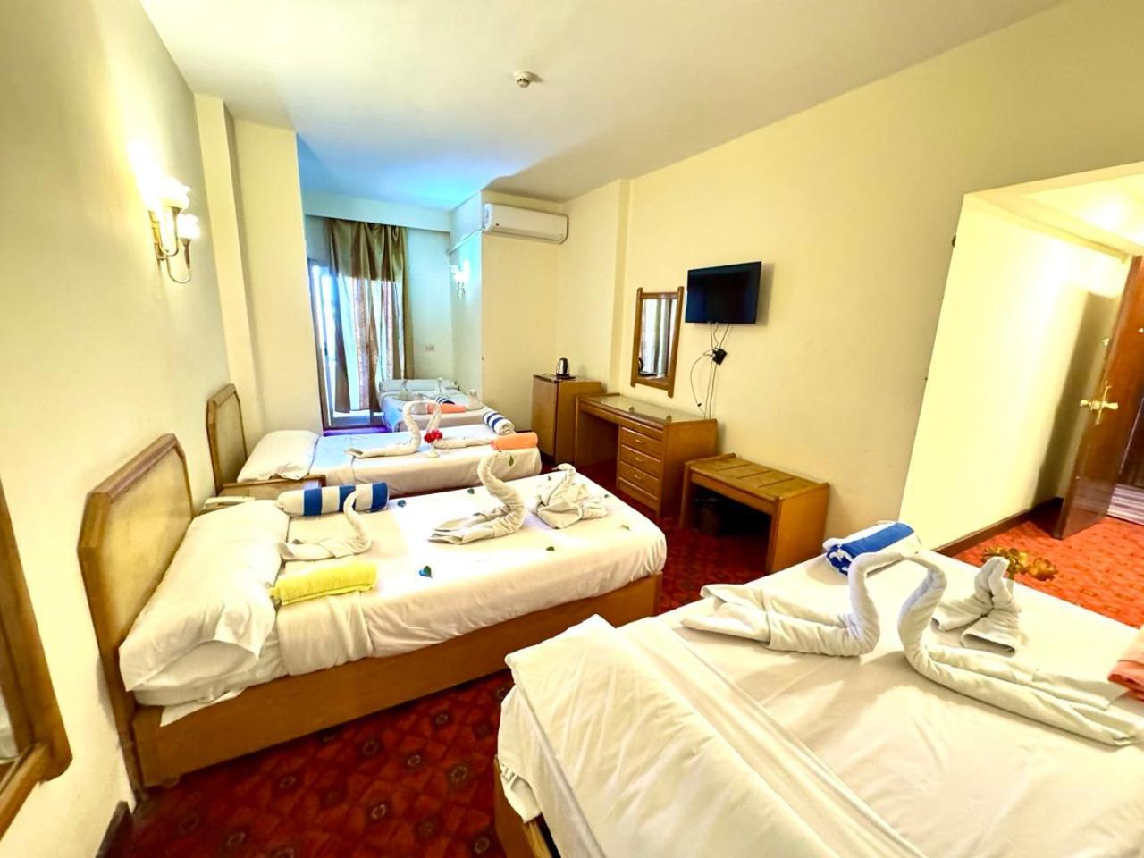 Queens Valley Hotel Luxor Buitenkant foto