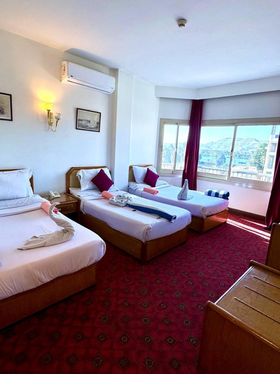 Queens Valley Hotel Luxor Buitenkant foto